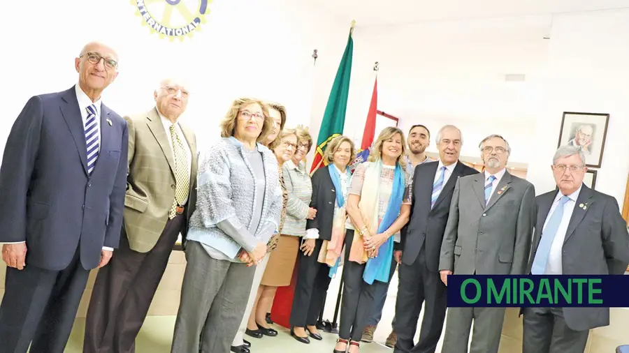 Governadora visita instalações do Rotary de Santarém Governadora visita instalações do Rotary de Santarém
