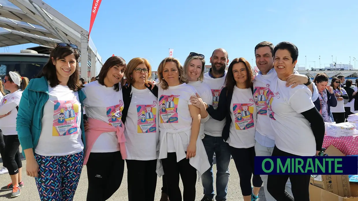 Centenas de crianças, grávidas e pais numa caminhada em Santarém