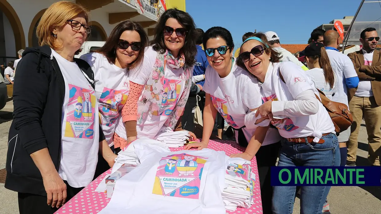 Centenas de crianças, grávidas e pais numa caminhada em Santarém