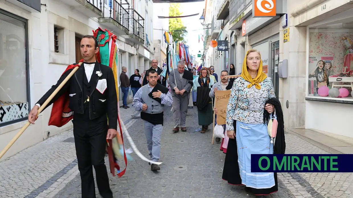 Procissão de S. José percorreu centro histórico de Santarém