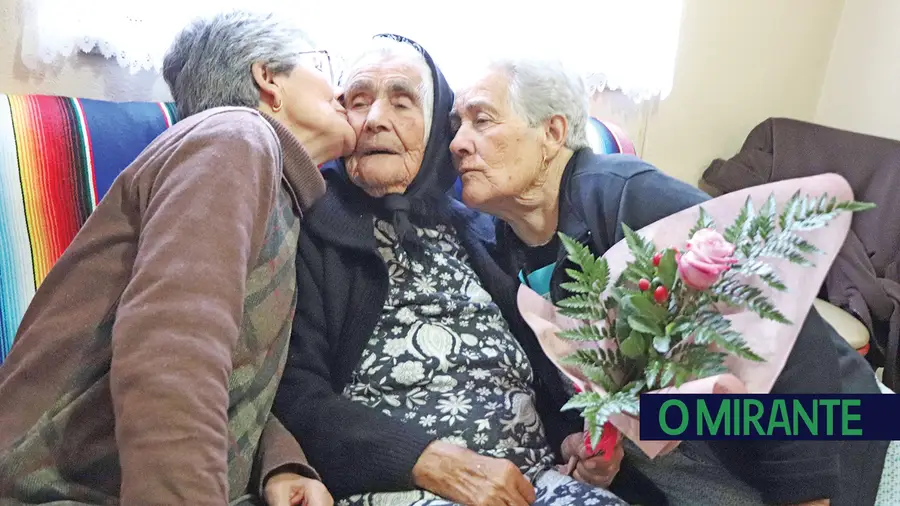 Lucinda Mina chega aos 101 anos com quarenta descendentes