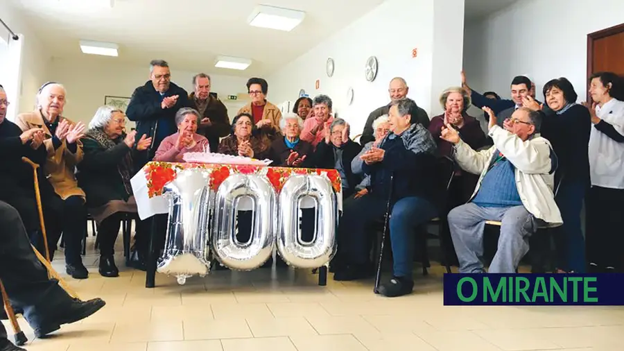 Maria Adelaide Martinho celebrou 100 anos no Centro Social da Moçarria