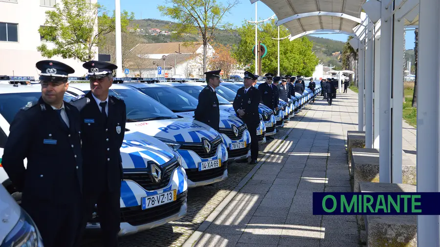 Esquadras da PSP da região recebem novos carros patrulha