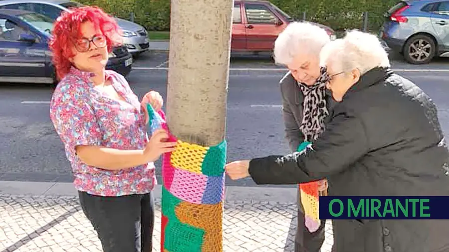 Na manhã de 21 de Março, na Rua Alves Redol Na manhã de 21 de Março, na Rua Alves Redol