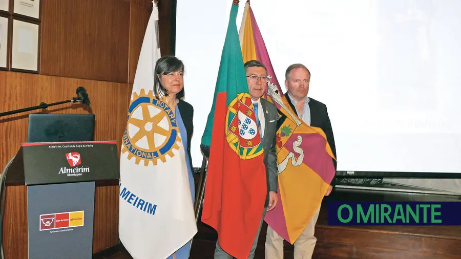 Paula Borrego distinguida como Profissional do Ano pelo Rotary Club de Almeirim Paula Borrego distinguida como Profissional do Ano pelo Rotary Club de Almeirim