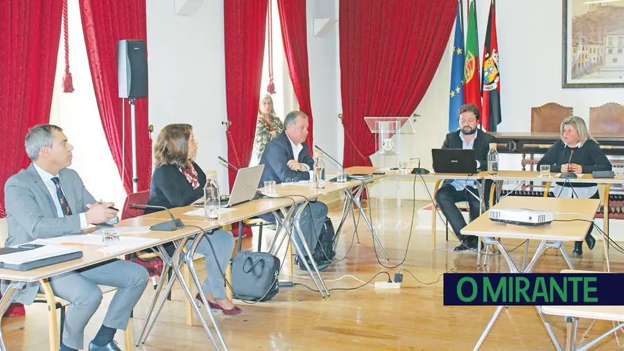 Falta de pareceres atrasa obras na Estalagem de Santa Iria Falta de pareceres atrasa obras na Estalagem de Santa Iria