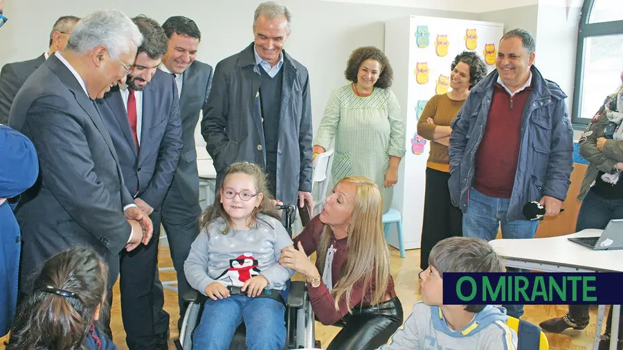 O mais importante de uma escola são os funcionários e os professores O mais importante de uma escola são os funcionários e os professores