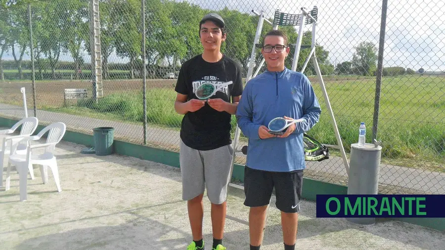 Tenista de Santarém vence Torneio Jovem de Abrantes Tenista de Santarém vence Torneio Jovem de Abrantes