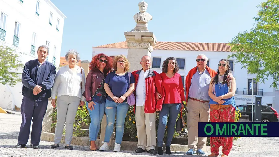 Santarém devia acarinhar mais as personalidades que marcaram a cidade