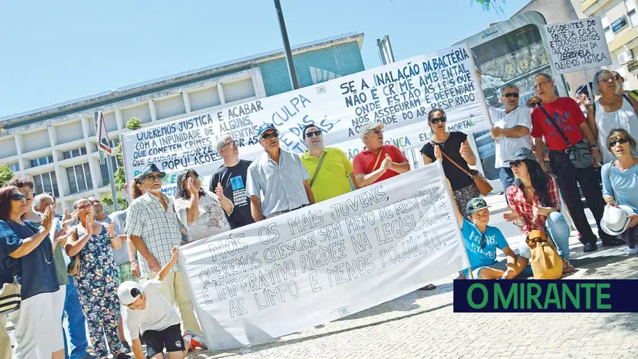 Arguidos do surto de legionella oferecem mais dinheiro para selar acordo com vítimas Arguidos do surto de legionella oferecem mais dinheiro para selar acordo com vítimas