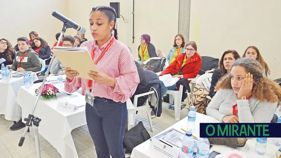 Alunos de Vila Franca de Xira puxam as orelhas ao Ministério da Educação Alunos de Vila Franca de Xira puxam as orelhas ao Ministério da Educação