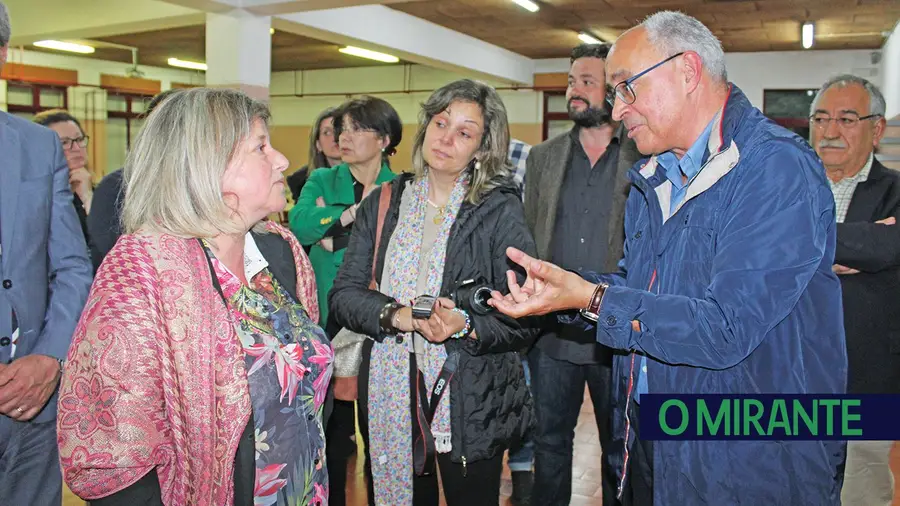 Fecho de escola primária em Tomar continua a alimentar polémica Fecho de escola primária em Tomar continua a alimentar polémica