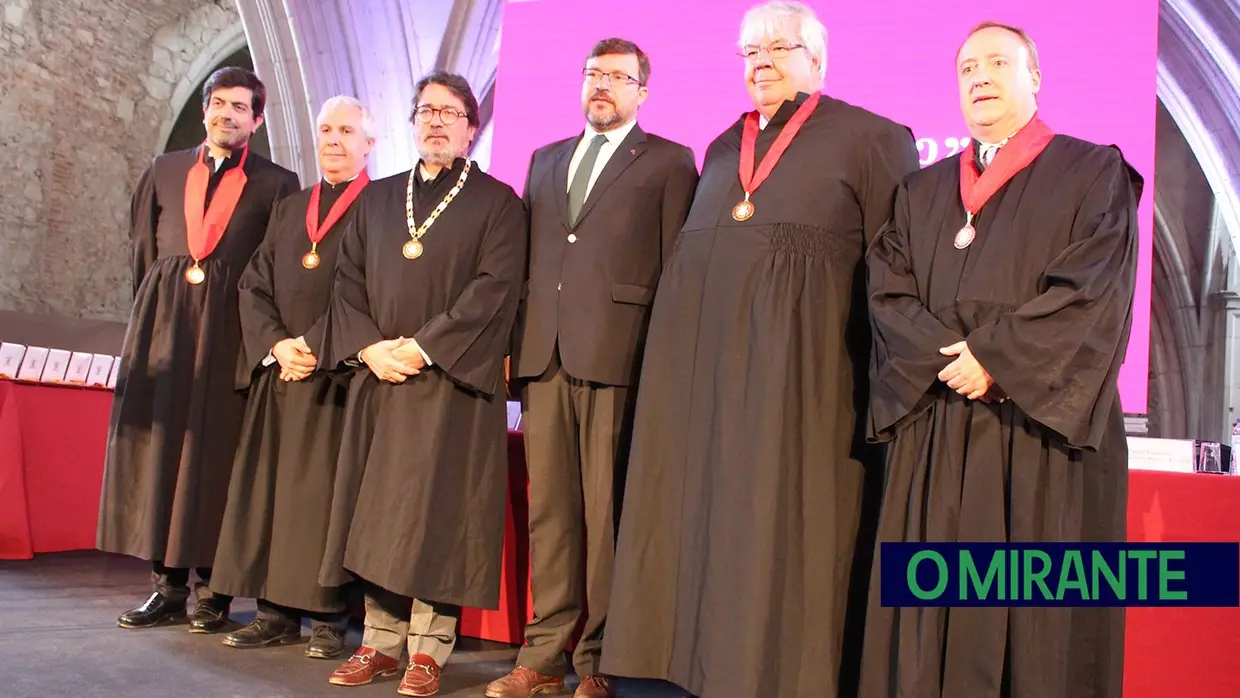 Dia do Advogado em Santarém com críticas ao poder político