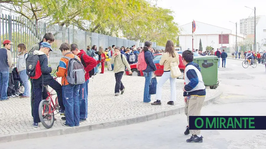 Arranque do ensino secundário em Samora Correia levanta preocupações Arranque do ensino secundário em Samora Correia levanta preocupações