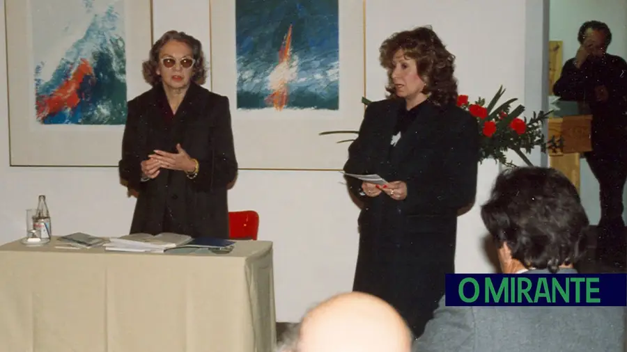 Sobre uma fotografia de Sophia de Mello Breyner Andresen Sobre uma fotografia de Sophia de Mello Breyner Andresen