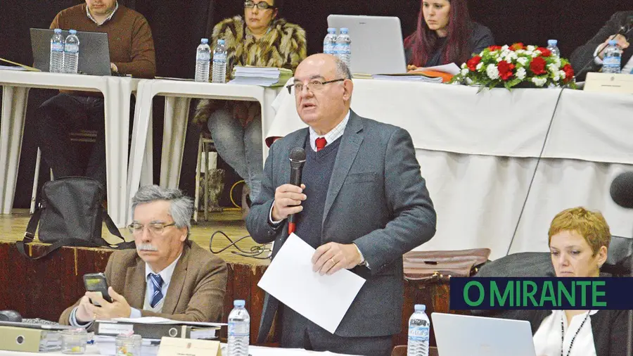 Autarca de Vila Franca de Xira indignado com declarações de sindicato Autarca de Vila Franca de Xira indignado com declarações de sindicato