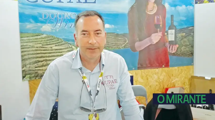 O enólogo Fernando Santos da Agrária que agora faz vinhos no Douro