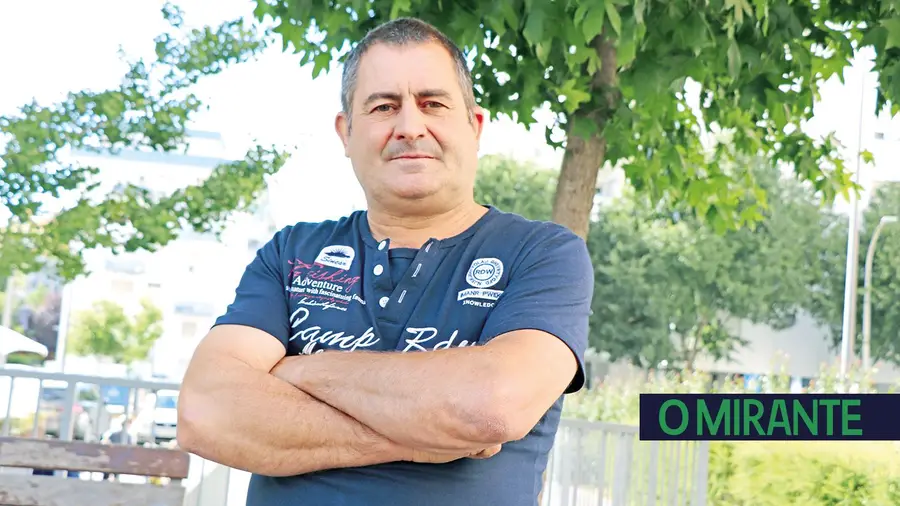 O homem que já mudou duzentos pneus num fim-de-semana O homem que já mudou duzentos pneus num fim-de-semana