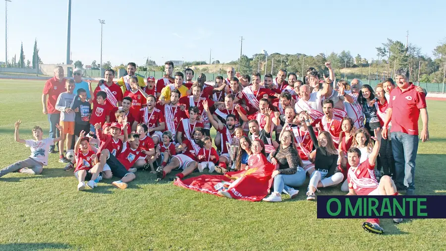 Abrantes e Benfica fez a festa de campeão com goleada