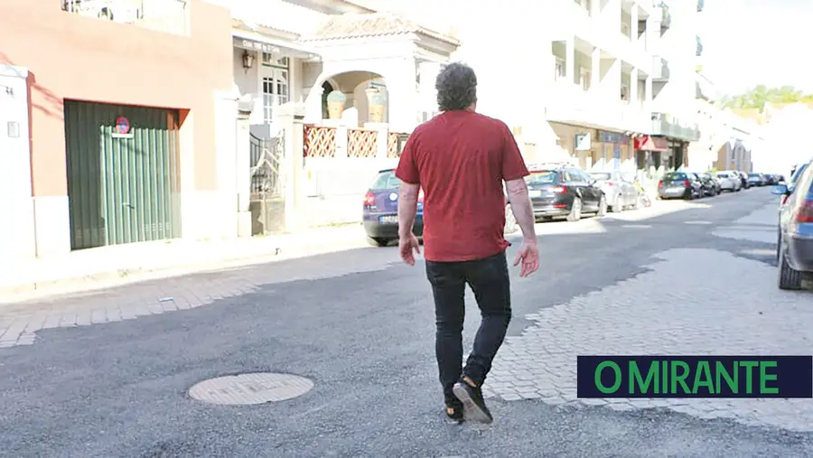 Abaixo-assinado reclama conclusão de obras em avenida de VFX Abaixo-assinado reclama conclusão de obras em avenida de VFX