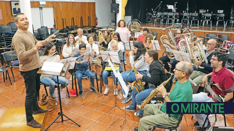 Banda do Centro Cultural Azambujense é a escola de música do povo