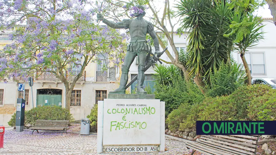 Vandalizada estátua de Pedro Álvares Cabral em Santarém