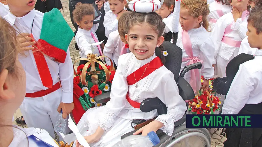 A Festa dos Tabuleiros, que se realiza de quatro em quatro anos A Festa dos Tabuleiros, que se realiza de quatro em quatro anos