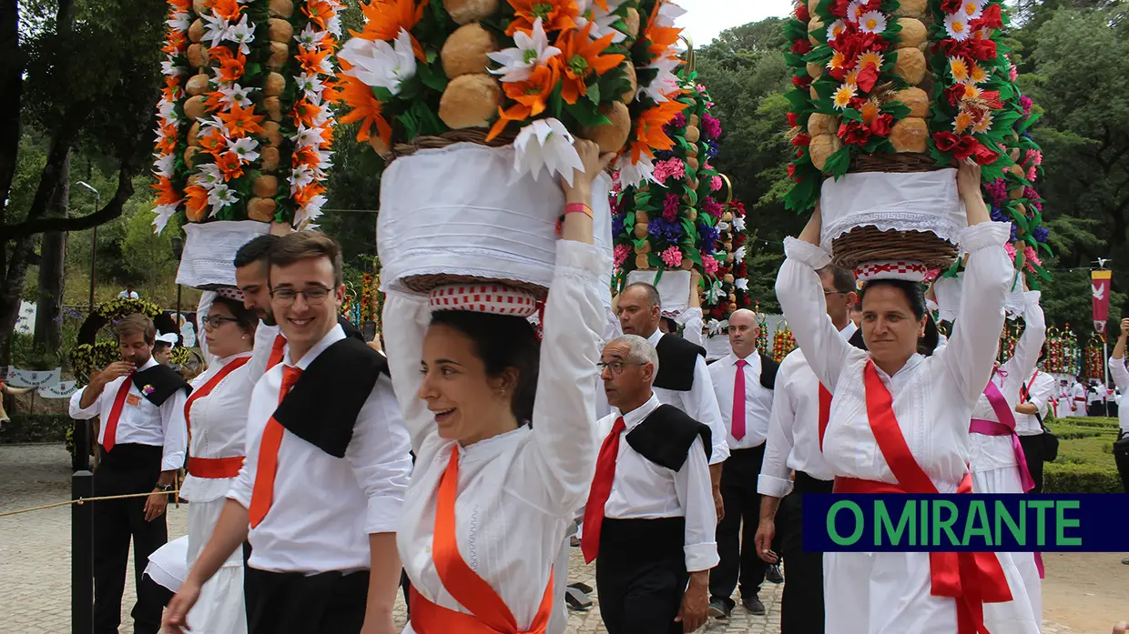 Cortejo principal Festa dos Tabuleiros em Tomar