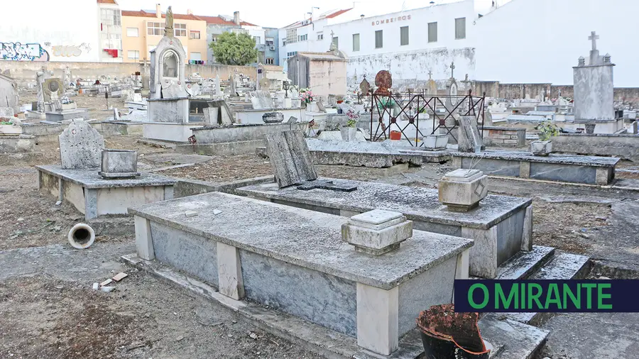 Presidente da Junta de Alverca descarta responsabilidades no antigo cemitério