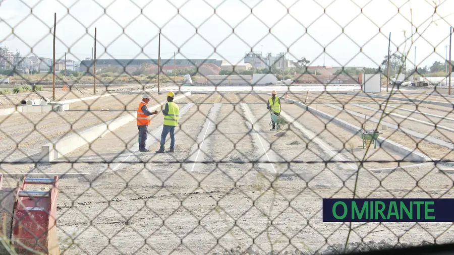Obras nas salinas da Póvoa de Santa Iria levantam dúvidas Obras nas salinas da Póvoa de Santa Iria levantam dúvidas