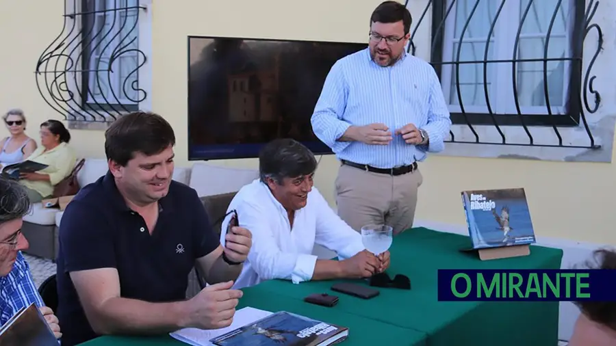 Livro “Aves no Ribatejo” apresentado em Santarém Livro “Aves no Ribatejo” apresentado em Santarém