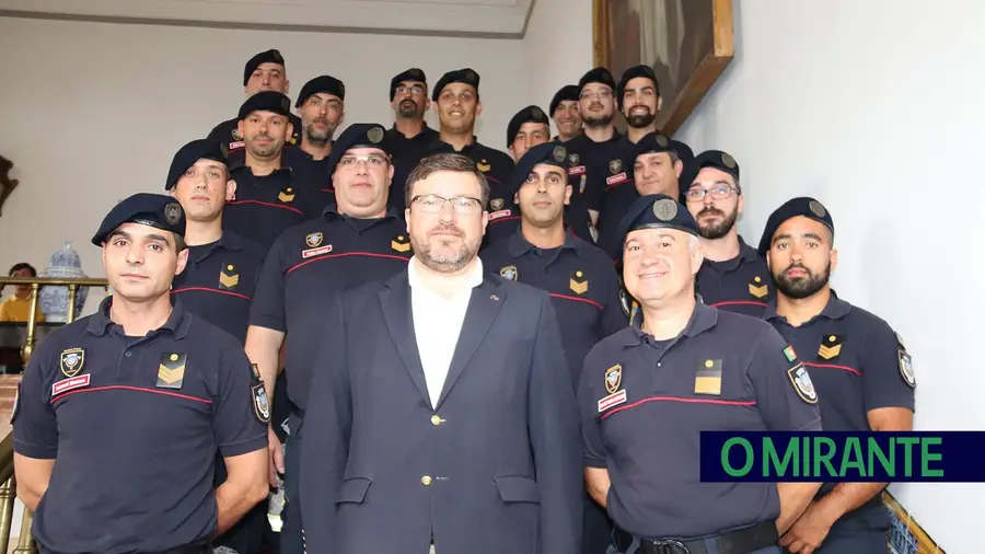 Dezassete bombeiros sapadores de Santarém