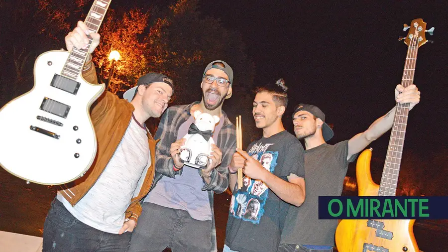 O rock é uma música universal que ganhou raízes na paisagem cultural ribatejana O rock é uma música universal que ganhou raízes na paisagem cultural ribatejana