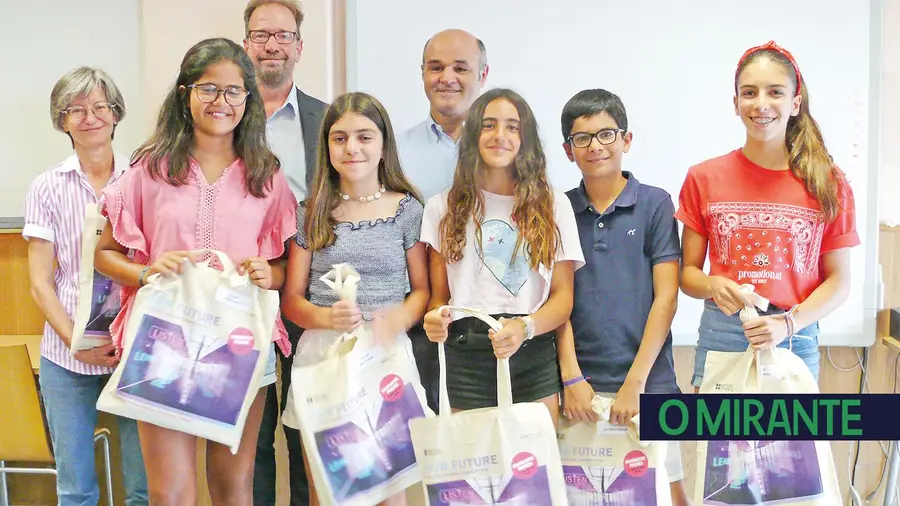 Alunos da Escola Internacional de Línguas distinguidos pelo British Council