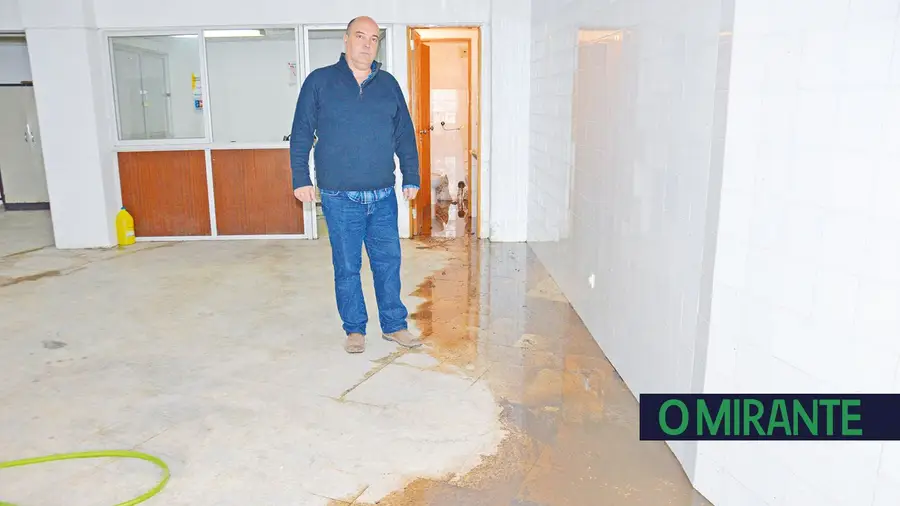 Caso do esgoto ilegal no Forte da Casa vai para tribunal Caso do esgoto ilegal no Forte da Casa vai para tribunal