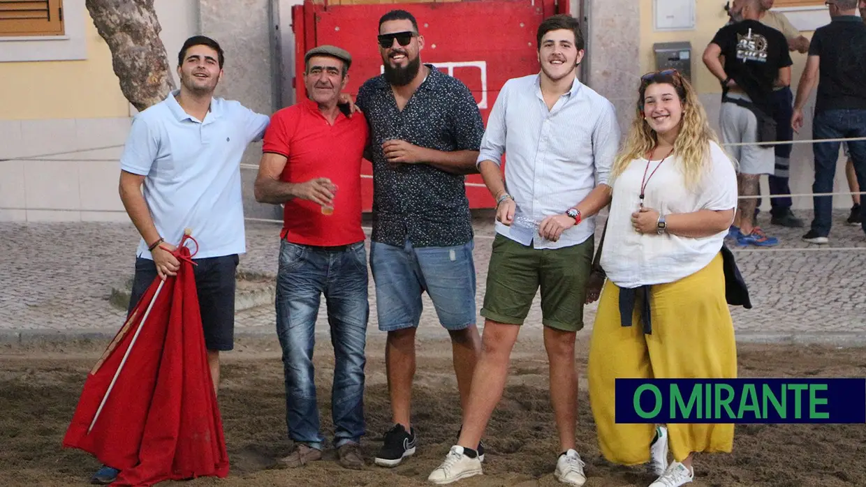 Desfile e homenagem ao campino nas festas de Samora Correia