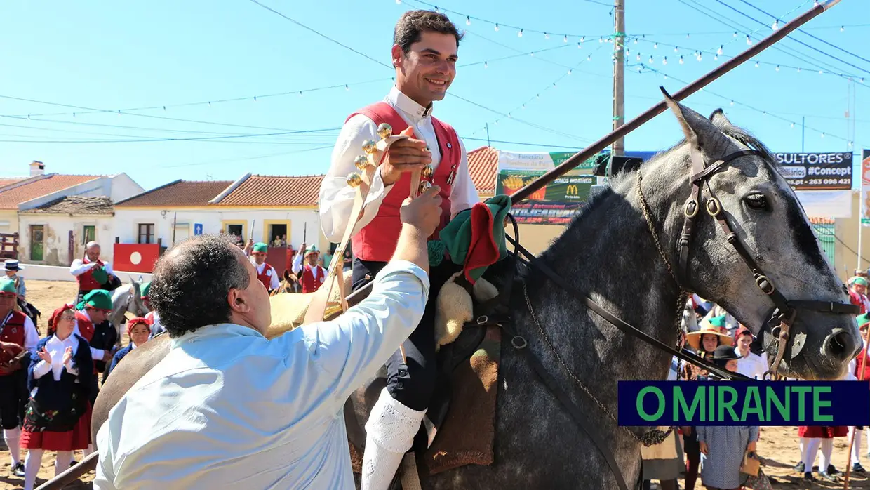 Desfile e homenagem ao campino nas festas de Samora Correia
