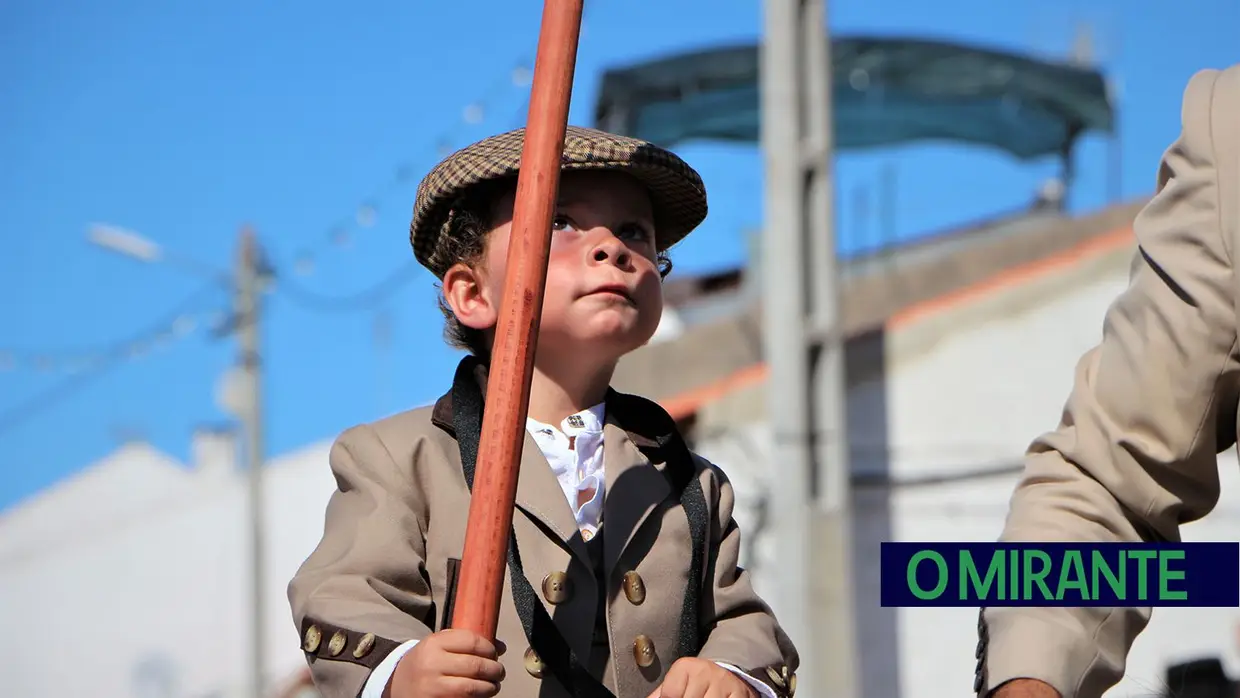 Desfile e homenagem ao campino nas festas de Samora Correia