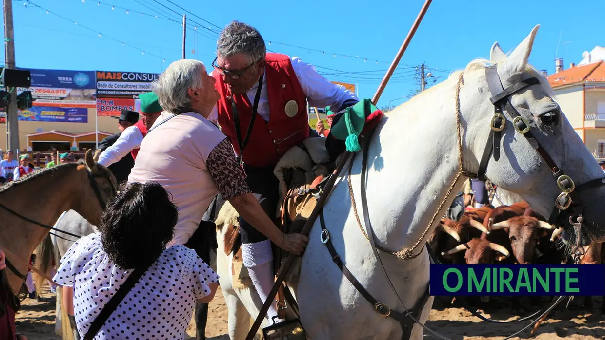 Desfile e homenagem ao campino nas festas de Samora Correia