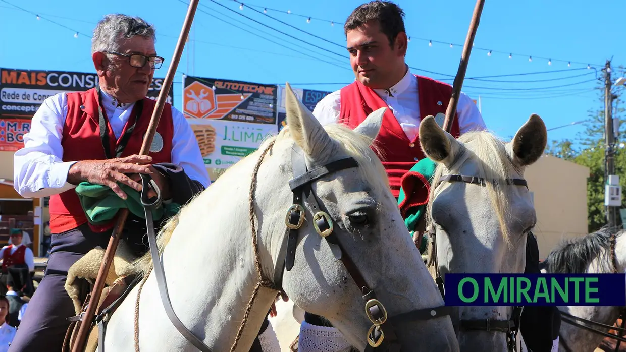 Desfile e homenagem ao campino nas festas de Samora Correia