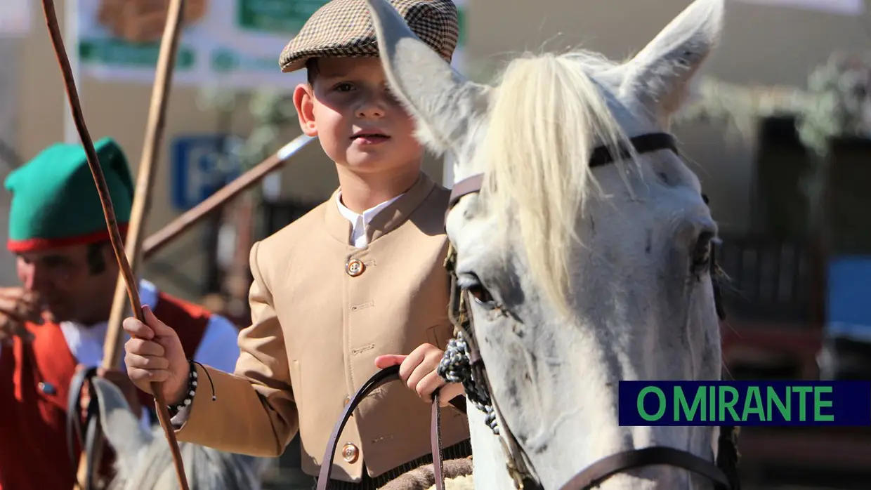 Desfile e homenagem ao campino nas festas de Samora Correia