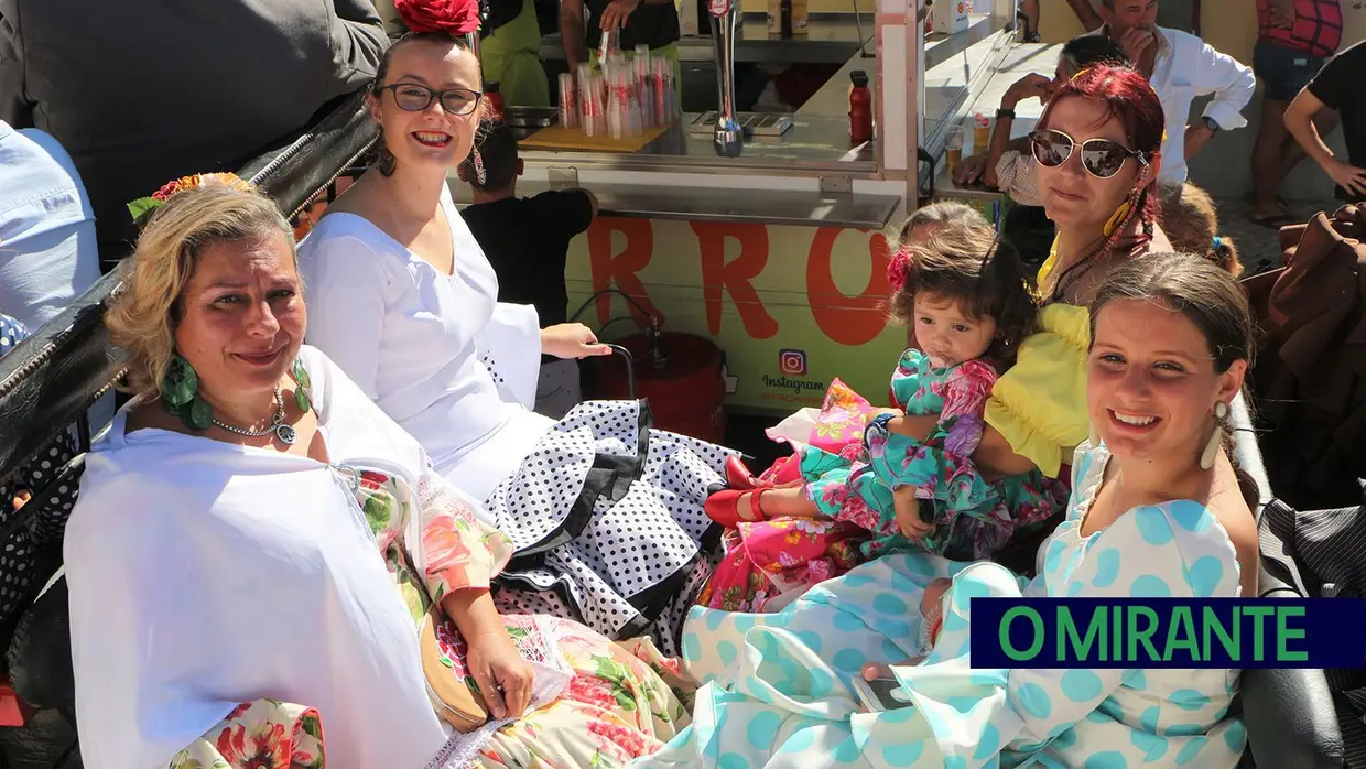 Desfile e homenagem ao campino nas festas de Samora Correia