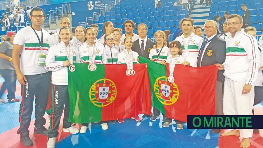 Atletas do Entroncamento com pódios em taça mundial de Karate-do