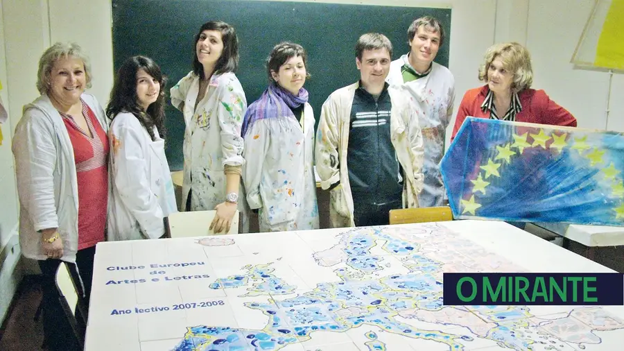 O novo ano lectivo está à porta e nas escolas aprontam-se os últimos pormenores O novo ano lectivo está à porta e nas escolas aprontam-se os últimos pormenores