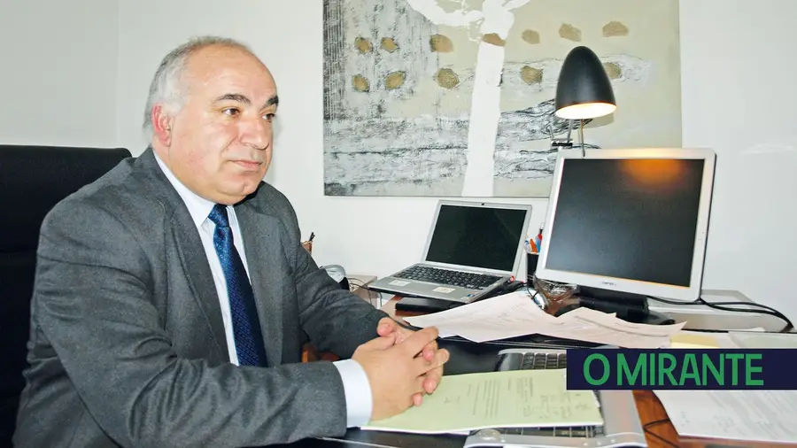 Anulado concurso duvidoso para dar emprego a chefe de gabinete da Câmara da Barquinha Anulado concurso duvidoso para dar emprego a chefe de gabinete da Câmara da Barquinha