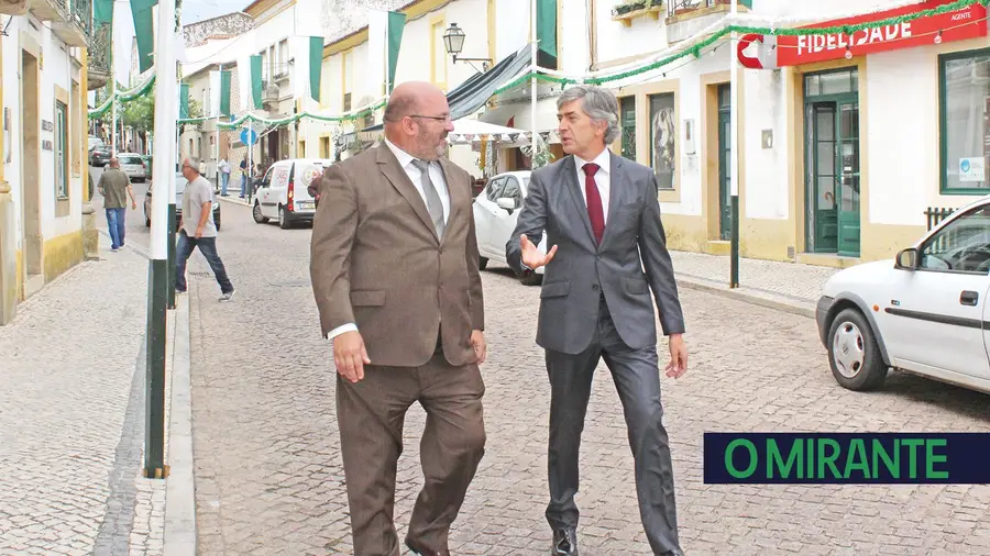 Quem diz a verdade não merece castigo. Quem diz a verdade não merece castigo.