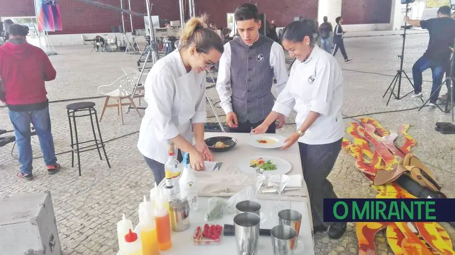 Alunos da Escola Profissional do Vale do Tejo na RTP1 Alunos da Escola Profissional do Vale do Tejo na RTP1