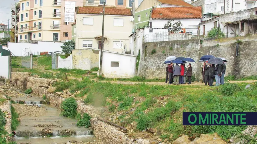 Autoridades do ambiente alertadas para os maus cheiros em Alverca