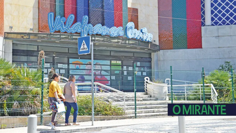 Vila Franca Centro vai ser emparedado para acabar com vandalismo Vila Franca Centro vai ser emparedado para acabar com vandalismo