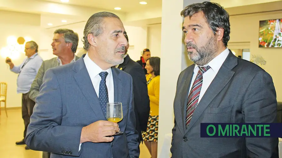 Tão amigos que eles estão. Tão amigos que eles estão.